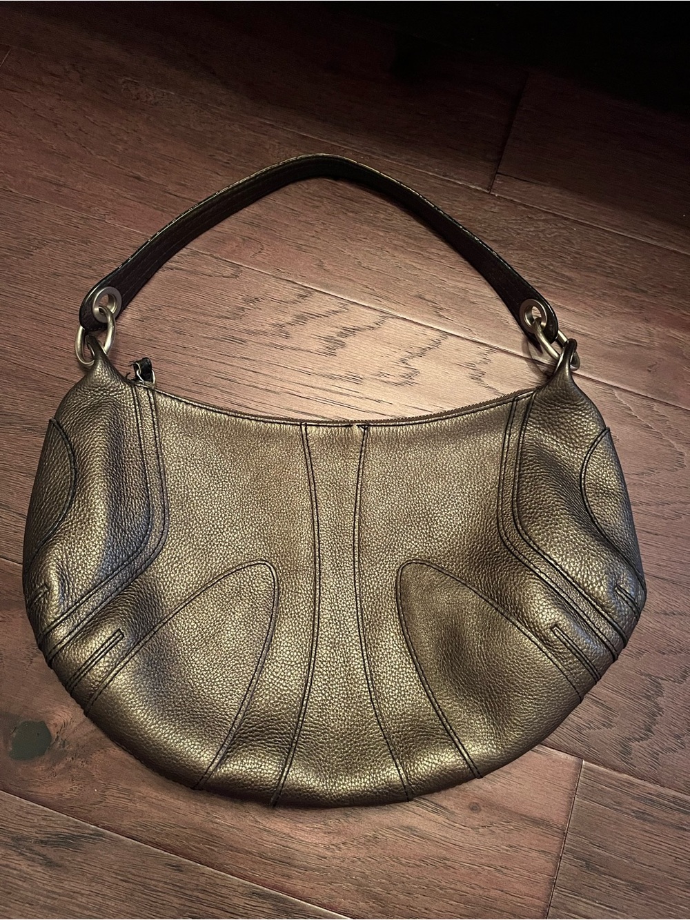Banana Republic Womenโs Metallic Bronze Leather Hobo Shoulder Bag